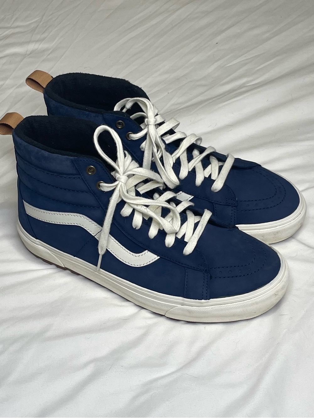 Vans SK8-Hi MTE Men’s 10.5 EXCELLENT preowned condition Navy White